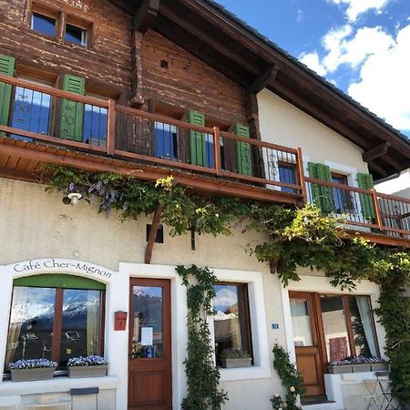 Cafe Cher-Mignon Et Chambres D'Hotes Chermignon-d'en Haut Kültér fotó