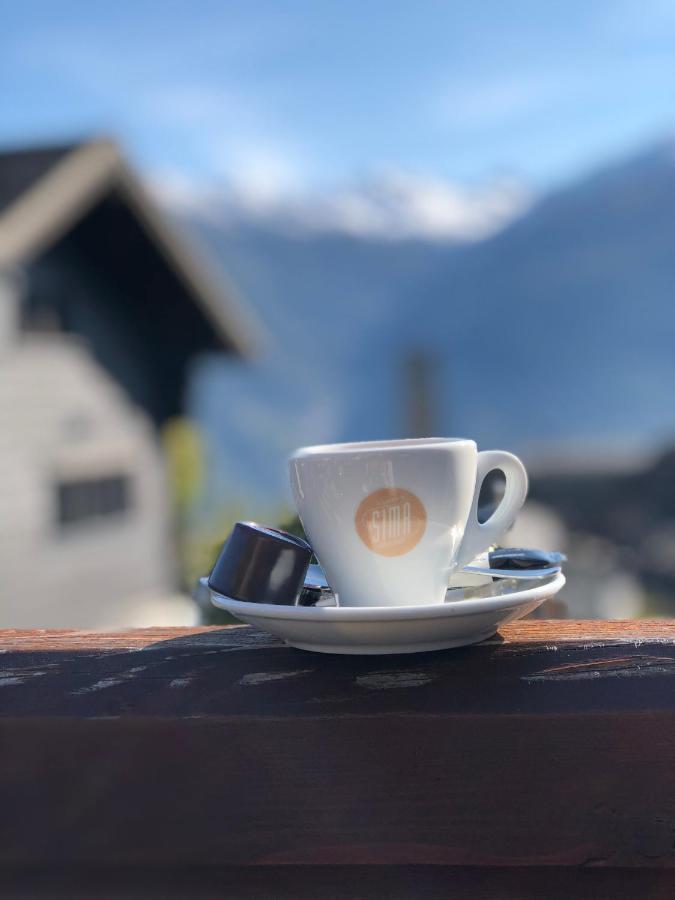 Cafe Cher-Mignon Et Chambres D'Hotes Chermignon-d'en Haut Kültér fotó
